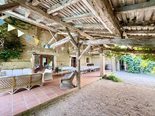 31G401480-796b2a68408a4213ac874c36969a0d21