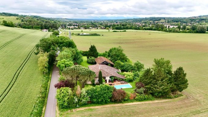 31G401480-973ecdf834b840e6a8c0635adc1870d3