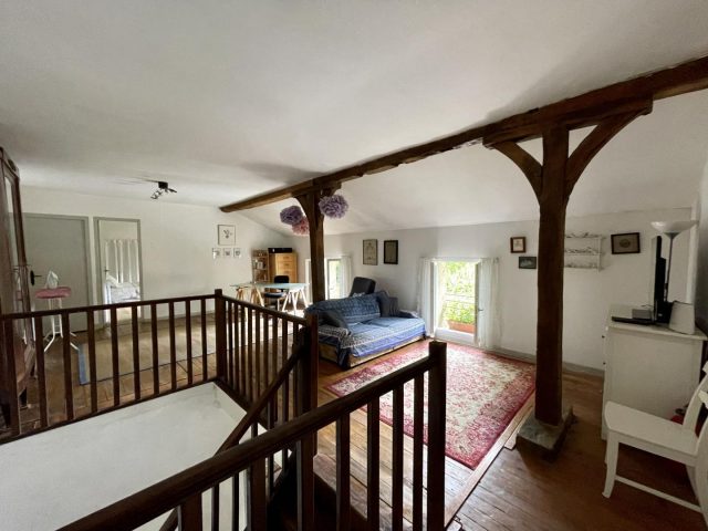 31G401480-c54b2490515349b28d4fc5e510883342