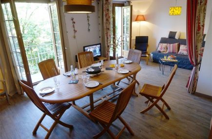 LUCHON PLEIN CENTRE GRAND T3 POUR 6 PERS-LYS3