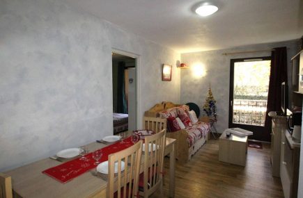 LUCHON PROCHE PARC DU CASINO – T3 BALCON – PARKING – LAVE VAISSELLE -JR3006