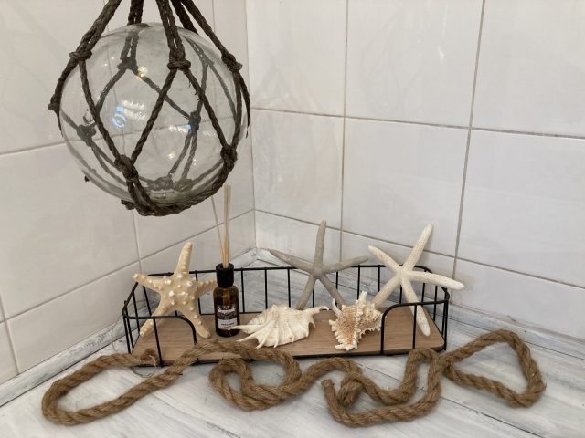Appartement—Salle-de-bains–detail-Labarthe-Riviere–