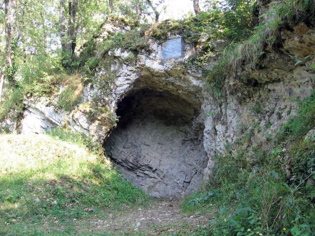 Aurignac-grotte-01