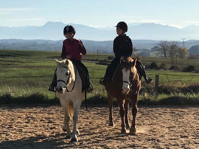 Centre-equestre-Les-farfadets–A-cheval—–Escanecrabe