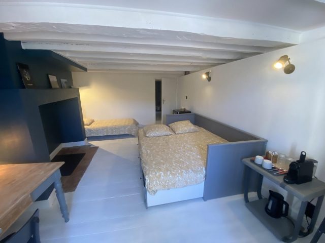 Chambre-chez-l-habitant—Coin-nuit-Aurignac-Comminges-Pyrenees