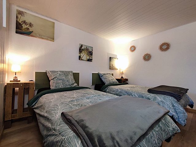 Chambre-souplex-deux-lit-90×200