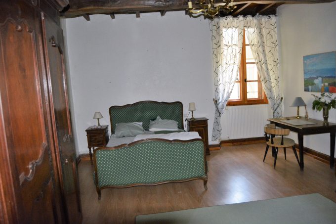 Chateau-de-Labroquere-Chambre-verte–lit140-Saint-Andre-CommingesPyrenees-3