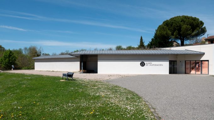 Facade-musee-ete-2024–c–Musee-de-l-Aurignacien