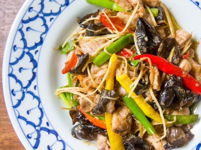 Gai-Pad-King-Saute-de-poulet-thai-et-gingembre-Cardamome