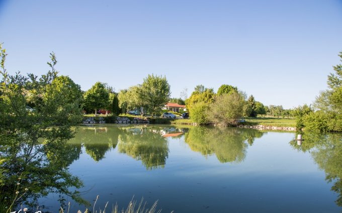 LAC-et-Village-Vacances-ST-GEORGES–Sarrecave