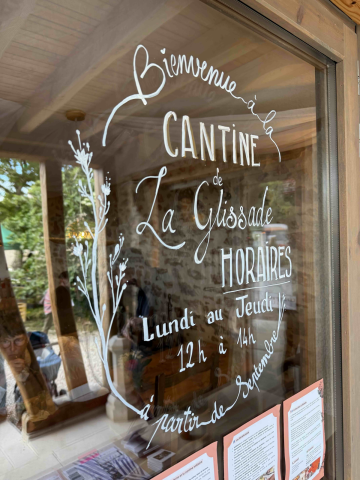 La-Cantine-Vitrine-Aurignac-Destination-Comminges-Pyrenees