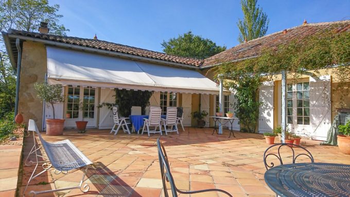 Le-Paradis—La-terrasse—-Saint-Frajou—Comminges-Pyrenees