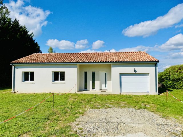 Maison-neuve-Maison-Samouillan-Comminges-Pyrenees–1-