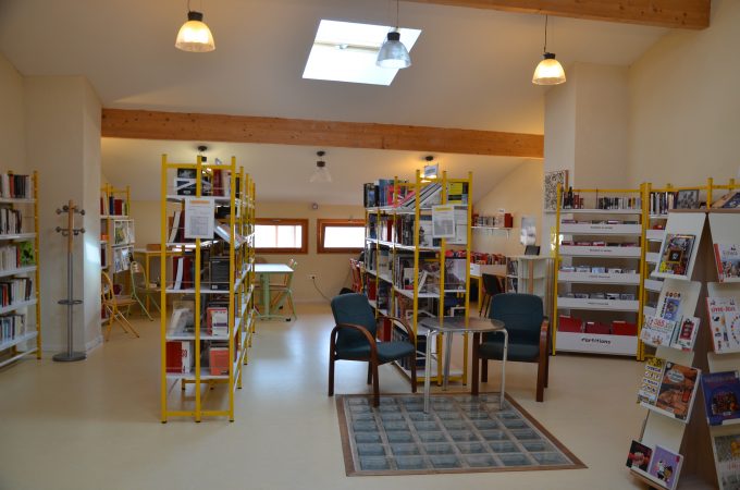 Mediatheque-L-Isle-en-Dodon-interieur-2