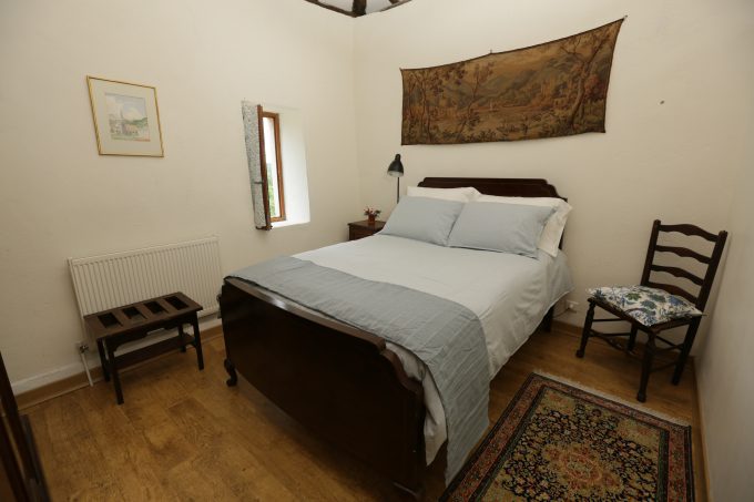 Meuble–metairie-Lascoumeres-Chambre-double-1-Cassagnabere-T-Comminges-Pyrennees