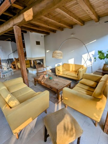 PXL-20250817-173504041-2