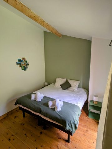 PXL-20250907-100936486-2