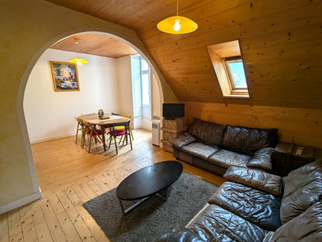 PXL-20250929-103225997