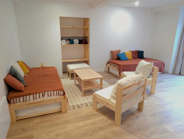 PXL-20251222-093012462