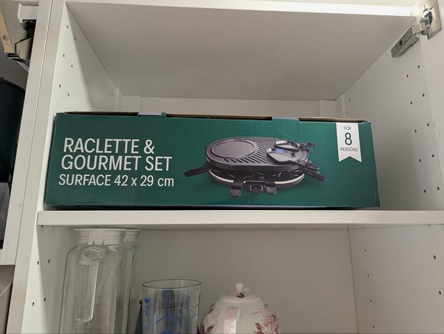 PXL-20251222-094811676