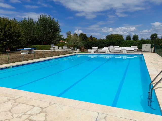 Piscine-Village-Vacances-Lac-St-Georges—Sarrecave