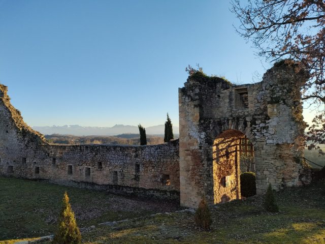 Pyrenees–comminges–saint-marcet–chateau-fort