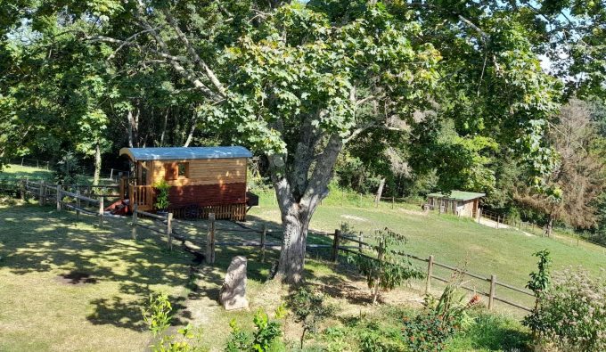 Roulotte-Manoe–Jardin–Lieoux—Comminges-Pyrenees