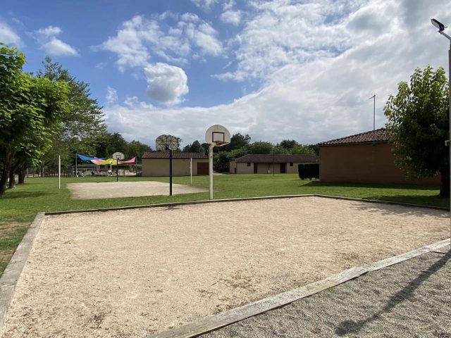 TERRAIN-DE-BASKET