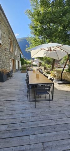 chambres-hotes-les-echappees-belles-exterieur-antignac-pyrenees31–3-