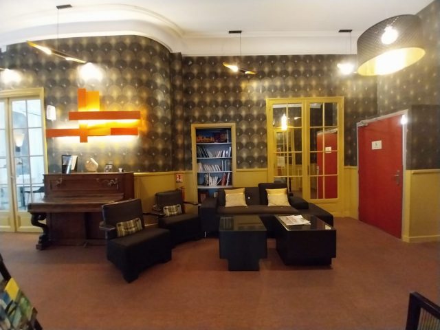 hall-7