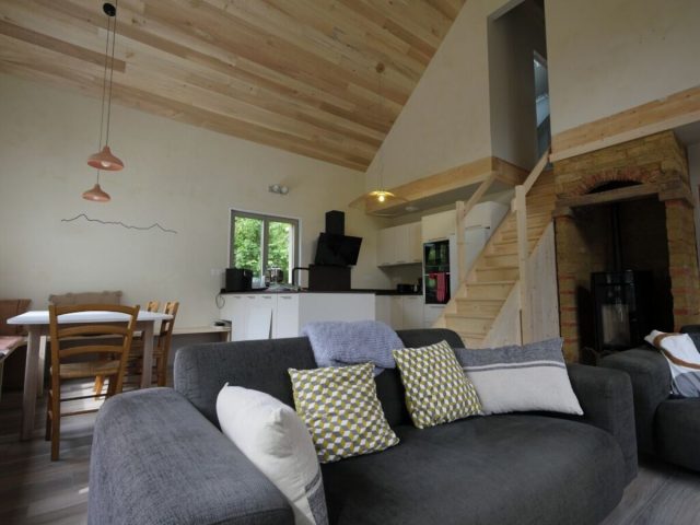 maison-ethvergeresvanit-salleamanger-juzetdeluchon-pyrenees31–12-